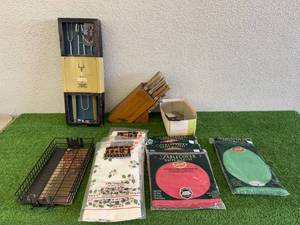 lot 54 image: New Tablecovers, Knives & Grill Items