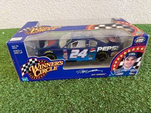 lot 79 image: Pepsi Jeff Gordon 124 Scale Winners Circle Stock Car