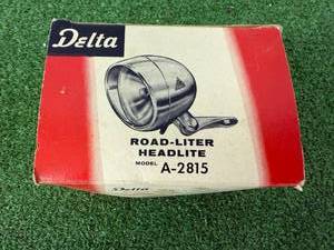 lot 108 image: Vintage Delta Bicycle Road-Liter Headlite Model A-2815