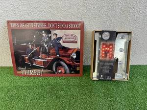 lot 116 image: Metal 3 Stooges Sign & Light Up Letter M