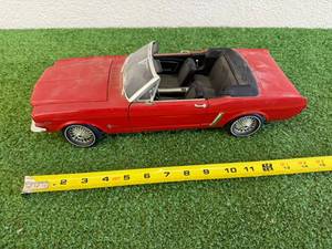 lot 118 image: Ertl 1964 12 Mustang Convertible