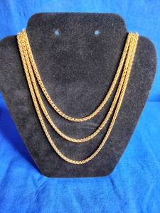 lot 45 image: 3 Gold Tone Rope Chain Necklaces