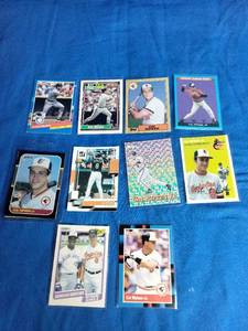lot 62 image: 10 Carl Ripken Jr. Baseball Cards