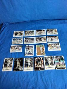 lot 71 image: 19 Fernando Tatis Jr. Baseball Cards
