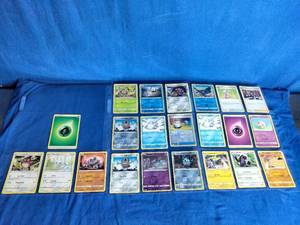 lot 76 image: 22 2020 Pokemon Cards