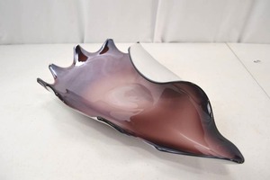 lot 24 image: Hand-Blown Art Glass Centerpiece Bowl, Mauve & White, 17 Inch