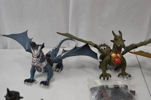 lot 28 image: Mega Bloks Dragons Playsets, Figures, and Accessories Lot