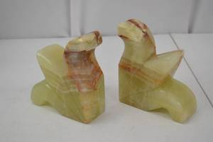 lot 47 image: Pair of Carved Onyx Stone Bird Bookends - Mixed Green and Brown