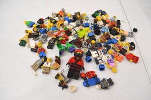 lot 60 image: LEGO People Minifigures Lot