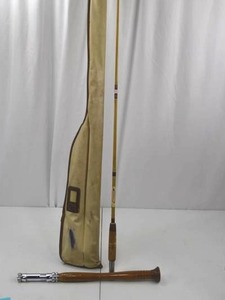 lot 77 image: Deerstream Vintage Spinning Rod with Retro Case