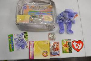 lot 102 image: Ty Beanie Babies Official Club Platinum Membership Lot with Collectibles