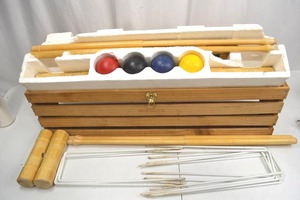 lot 106 image: Sportcraft Wooden Croquet Set with Case