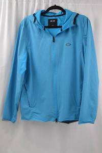 lot 180 image: Oakley Blue Hooded Jacket Size Medium