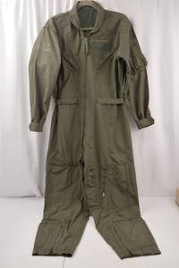lot 183 image: Minnesota Vikings XL T-Shirt and Olive Green Flight Suit Bundle