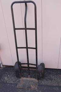 lot 200 image: Steel Frame Hand Truck with Pneumatic Tires