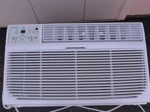 lot 201 image: Keystone In-Wall Air Conditioner KSTAT08-1C, 8000 BTU, 115V