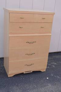 lot 215 image: Light Wood 5-Drawer Tall Dresser with Brass Handles