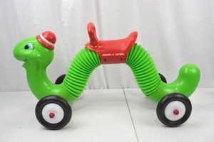 lot 142 image: Radio Flyer Inchworm Ride-On Toy