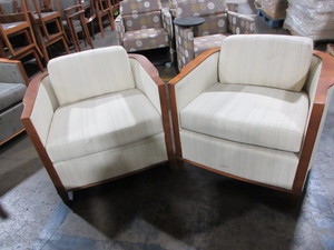 lot 254 image: BERNHARDT UPHOLSTERED LOUNGE CHAIRS