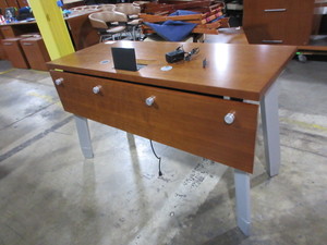 lot 322 image: NUCRAFT PERSONAL TECHNOLOGY WORK STATION