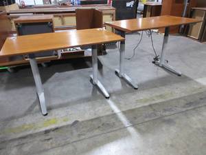 lot 324 image: GEIGER, ELECTRIC,  SIT STAND WORK TABLES