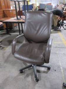 lot 328 image: GEIGER, WAVELAND, HIGH BACK, ADJUSTABLE OFFICE CHAIR