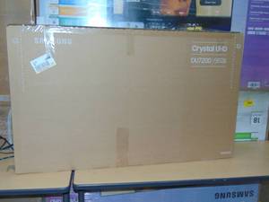 lot 2 image: 55 Samsung  DU7200 Series Crystal UHD 4K Smart Tizen TV (2024)