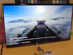 lot 20 image: 50 Inch VIZIO 4K UHD LED HDR Smart TV - V4K50M-08