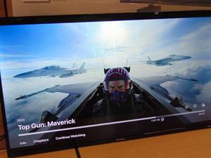 lot 31 image: 43 4K Ultra HD Smart Roku TV with HDR