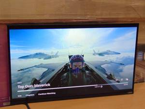 lot 38 image: 32 Inch Vizio D32fM-K01 D-Series Full HD Smart TV