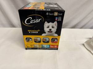 lot 43 image: KK. 24x 3.5oz Trays Cesar Breakfast & Dinner