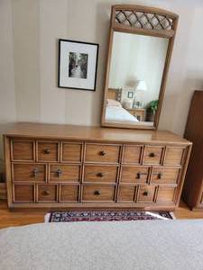 lot 9 image: MCM Drexel Heritage Collage Collection 9 Drawer Dresser with Mirror