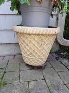 lot 142 image: Outdoor Patio Lattice Planter with Greenery