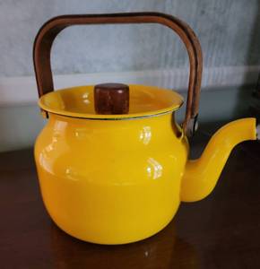 lot 161 image: Danish Modern Lemon Yellow Enamel Teapot Kettle