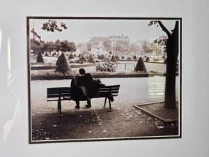 lot 47 image: Romantic Fine Art Photography Print - Robert Doisneau - Le Baiser de lHotel de Ville