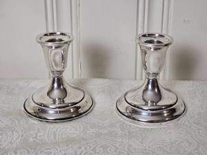 lot 116 image: Vintage Weighted Sterling Candleholder Pair - Towle