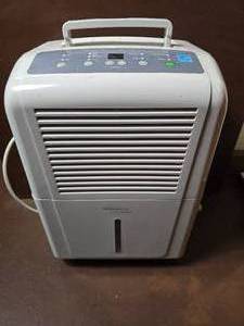 lot 183 image: Soleus Air Dehumidifier - SG-DEH-45-1A