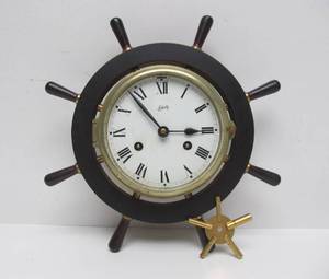lot 16 image: Working Vintage SCHATZ German Ships Wheel Wall Clock wKey - 11.5 Diameter