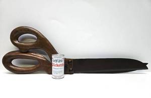 lot 57 image: HUGE Oversized Wooden Pair of Scissors - 34 Long
