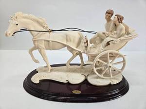 lot 62 image: Mint in Box Sculpture by Giuseppe Armani - Wedding Coach