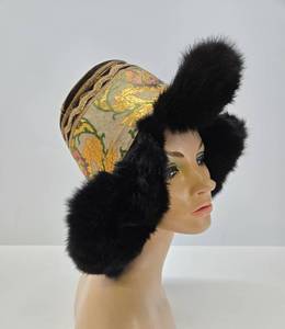 lot 72 image: Vintage Oriental Tibetan Ladies Hat wFur Trim
