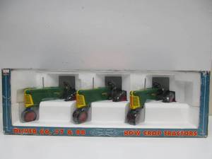 lot 158 image: Mint in Box Large OLIVER The Three Beauties Diecast Tractor Set