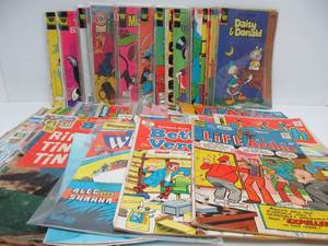 lot 97 image: Estate Lot of Vintage Comic Books - Archie, Richie Rich etc