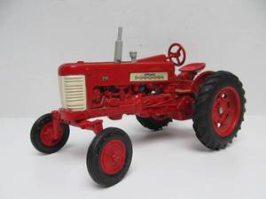 lot 103 image: Diecast Metal McCormick FARMALL 350 Tractor