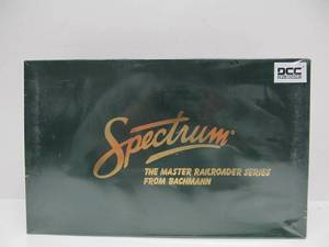 lot 124 image: Brand New Sealed SPECTRUM Bachmann Master Railroader Series On30 Train Cars No. 25476