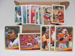 lot 92 image: Great Condition Near Mint 1988 Topps Football Cards