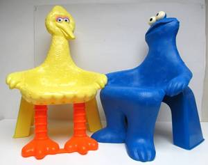 lot 186 image: Excellent Vintage 1979 SESAME STREET Chairs - Big Bird & Cookie Monster