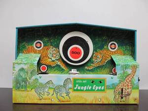 lot 246 image: Vintage Tin Litho Ohio Art Toy JUNGLE EYES Shooting Gallery Toy