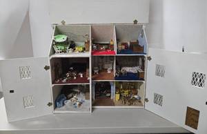 lot 251 image: Wonderful Large Doll House wMany Accessories