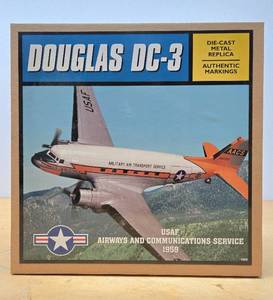 lot 289 image: Brand New in Box Diecast Metal Airplane - Douglas DC-3 Military Air Transport Service